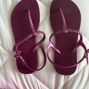 Havaianas Maroon Flip Flops